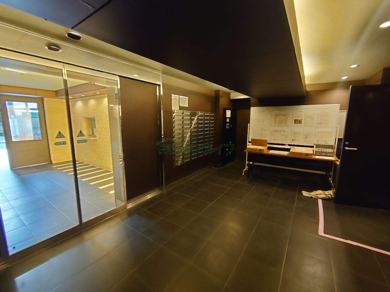 建物エントランス