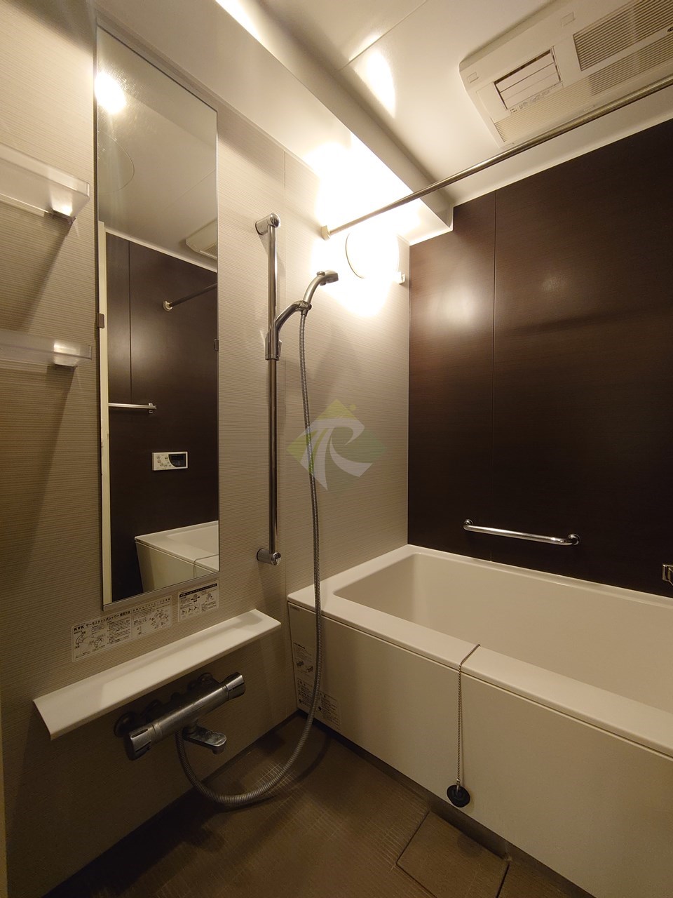 シャワールーム