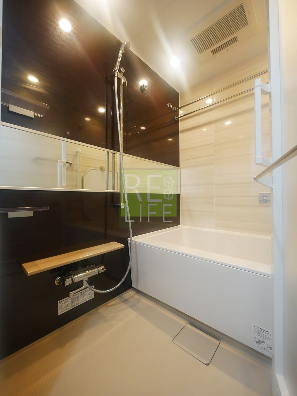 シャワールーム