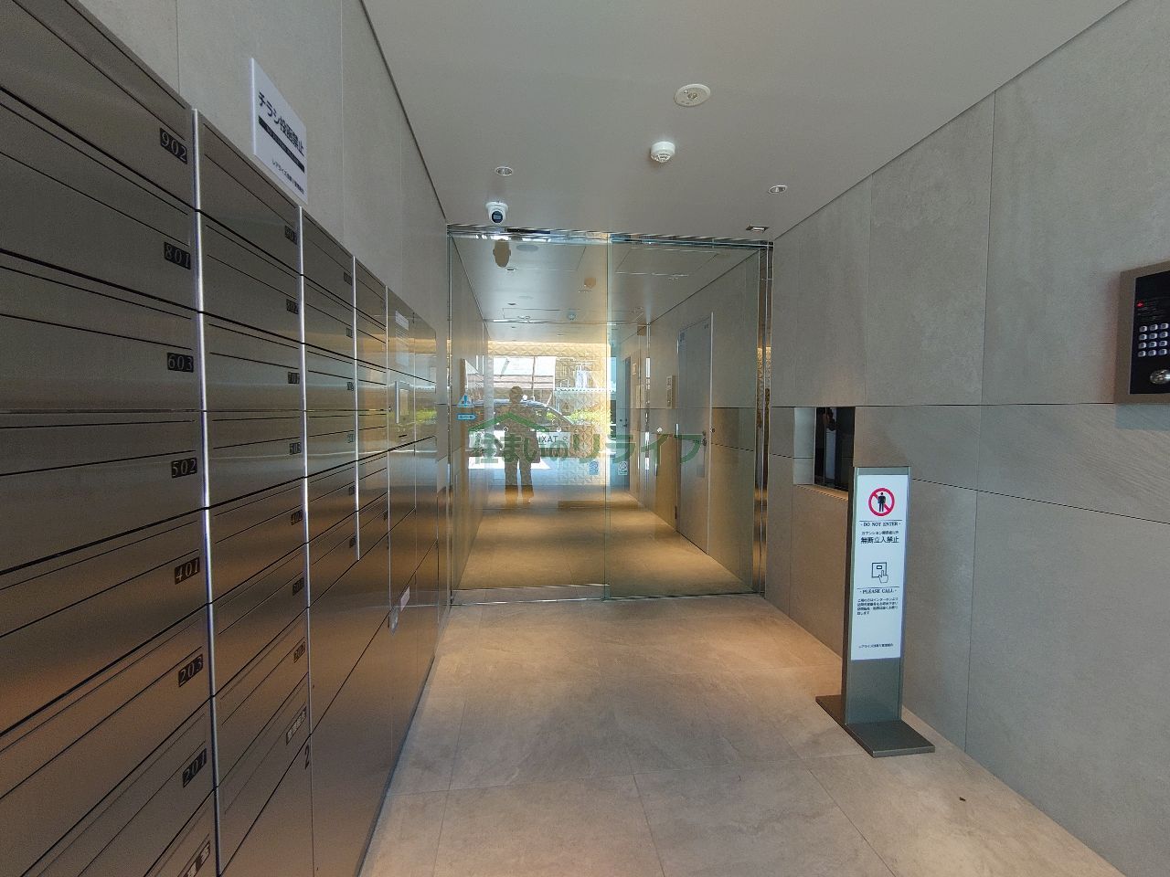 建物エントランス