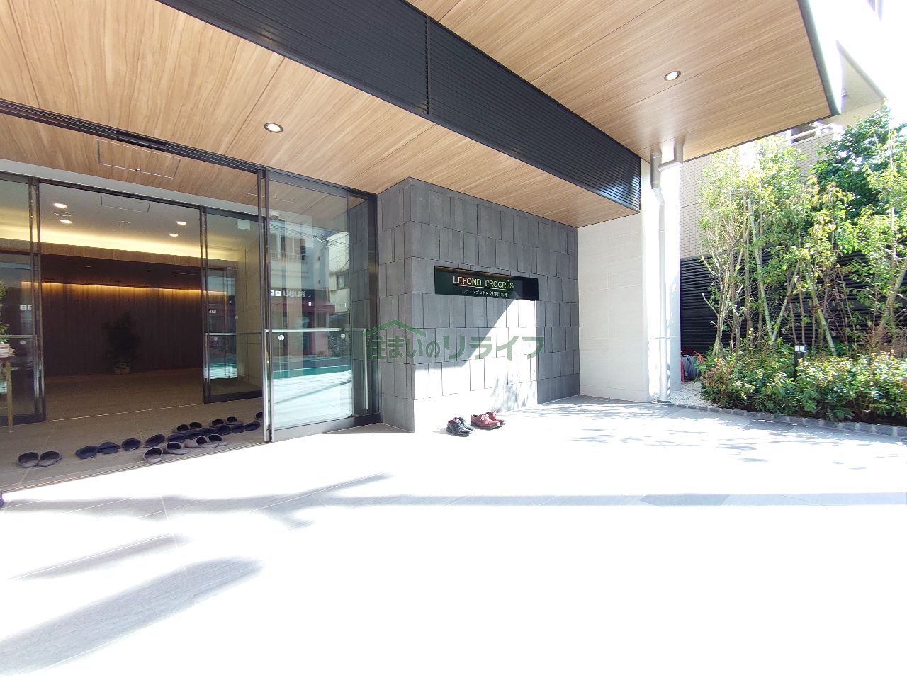 建物エントランス