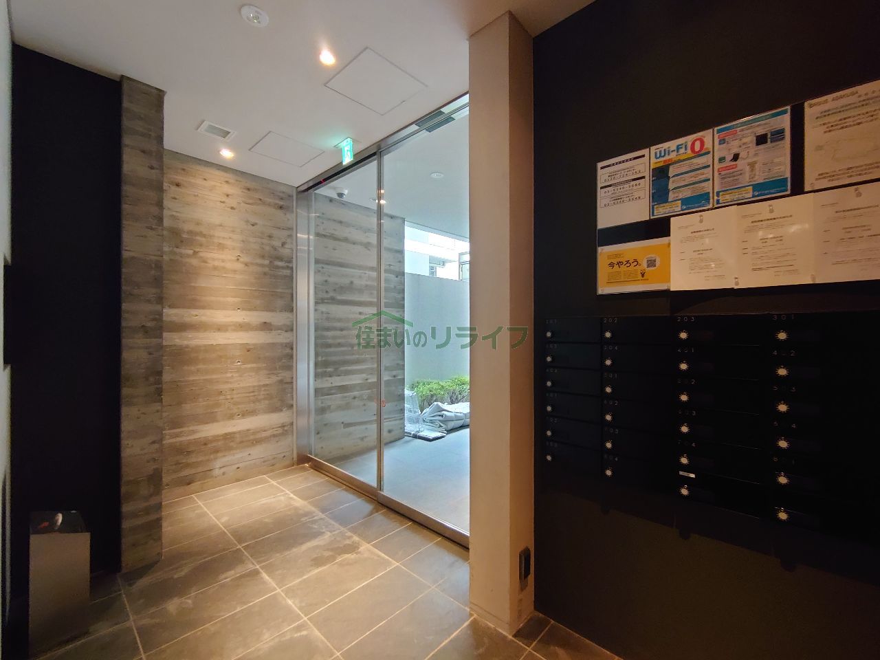 建物エントランス