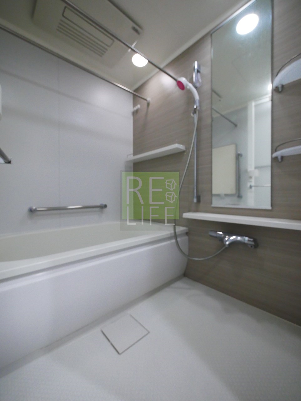 シャワールーム