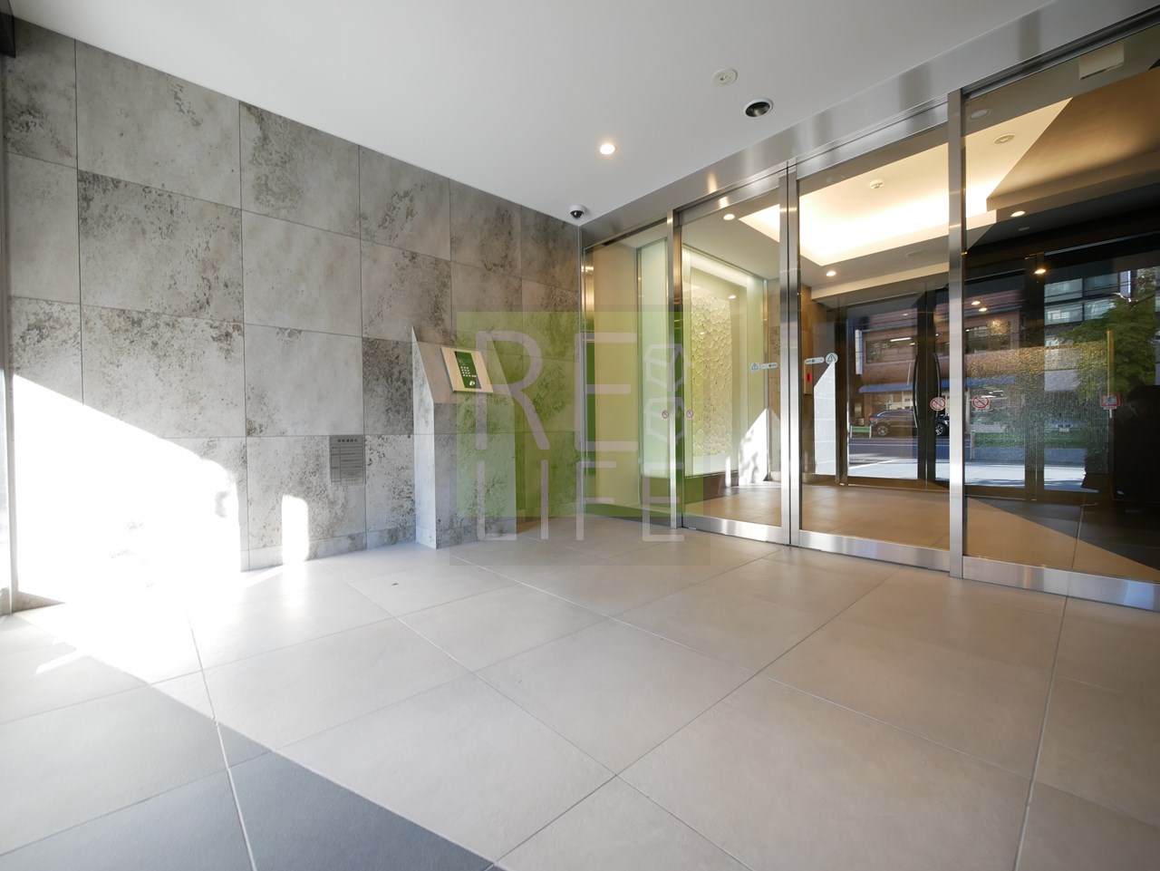 建物エントランス