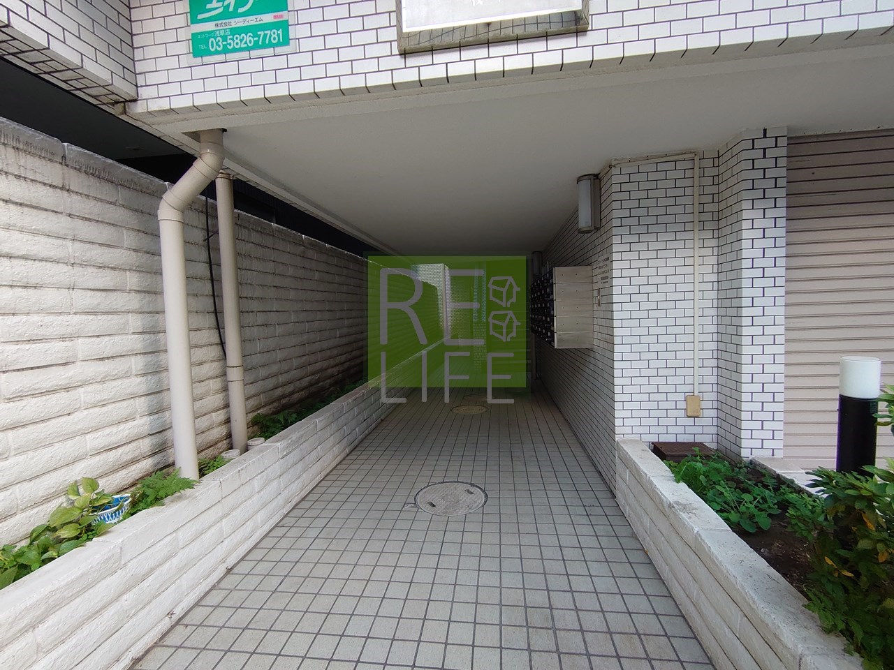 建物エントランス