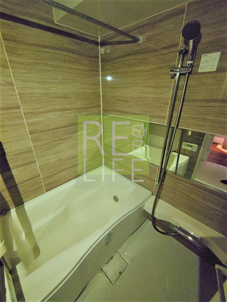 シャワールーム