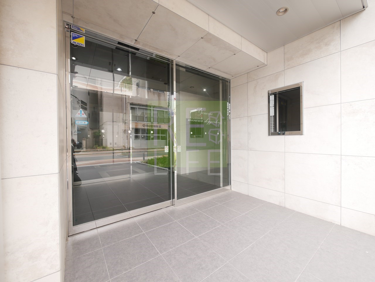 建物エントランス