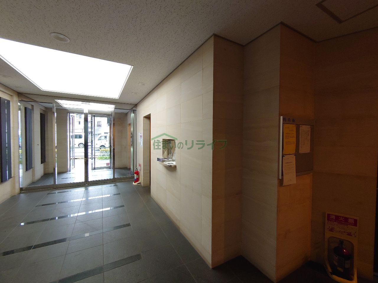 建物エントランス