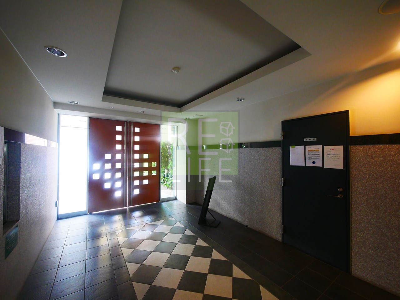 建物エントランス