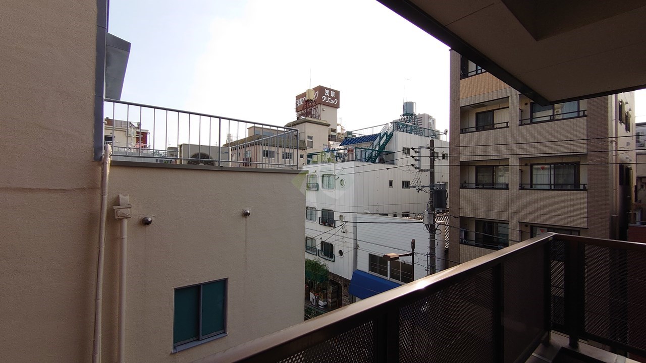 バルコニー