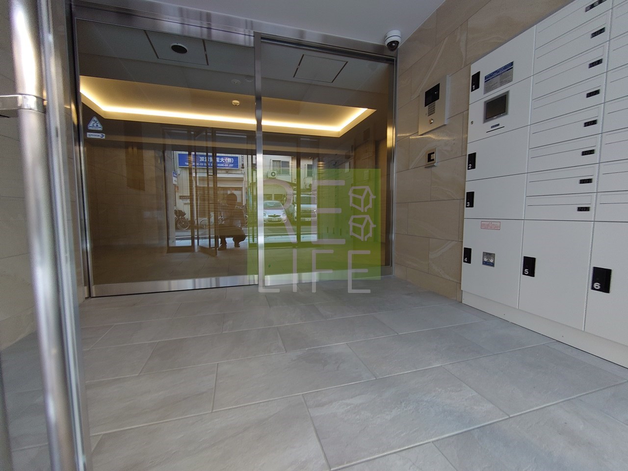 建物エントランス