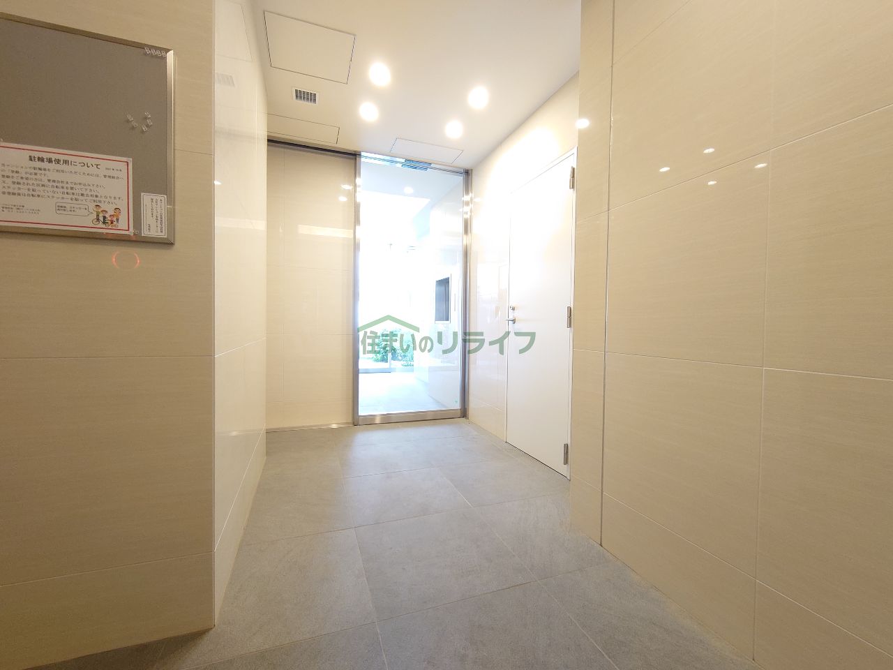 建物エントランス