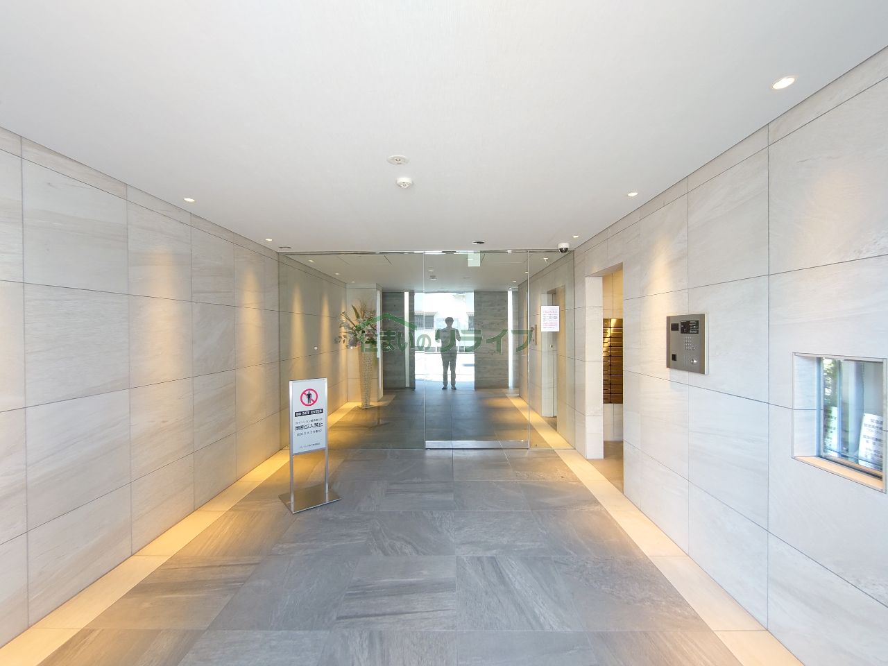 建物エントランス