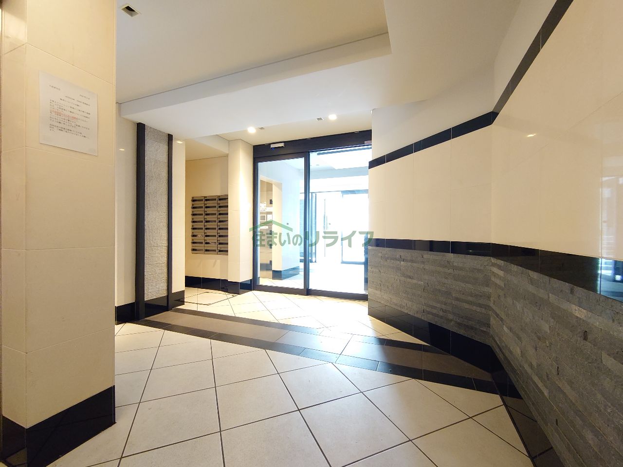 建物エントランス