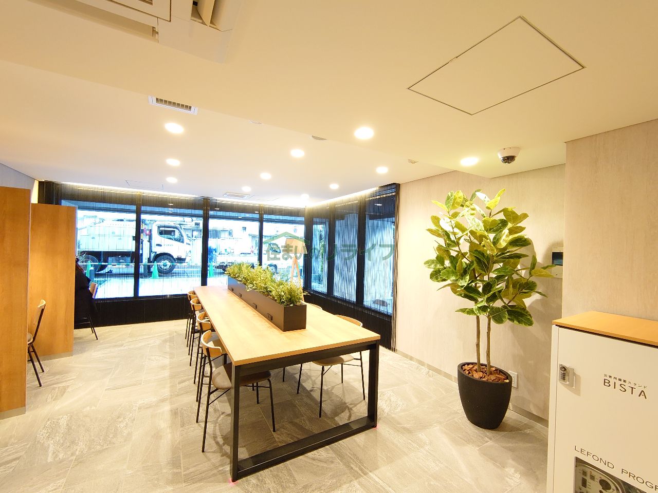 建物エントランス