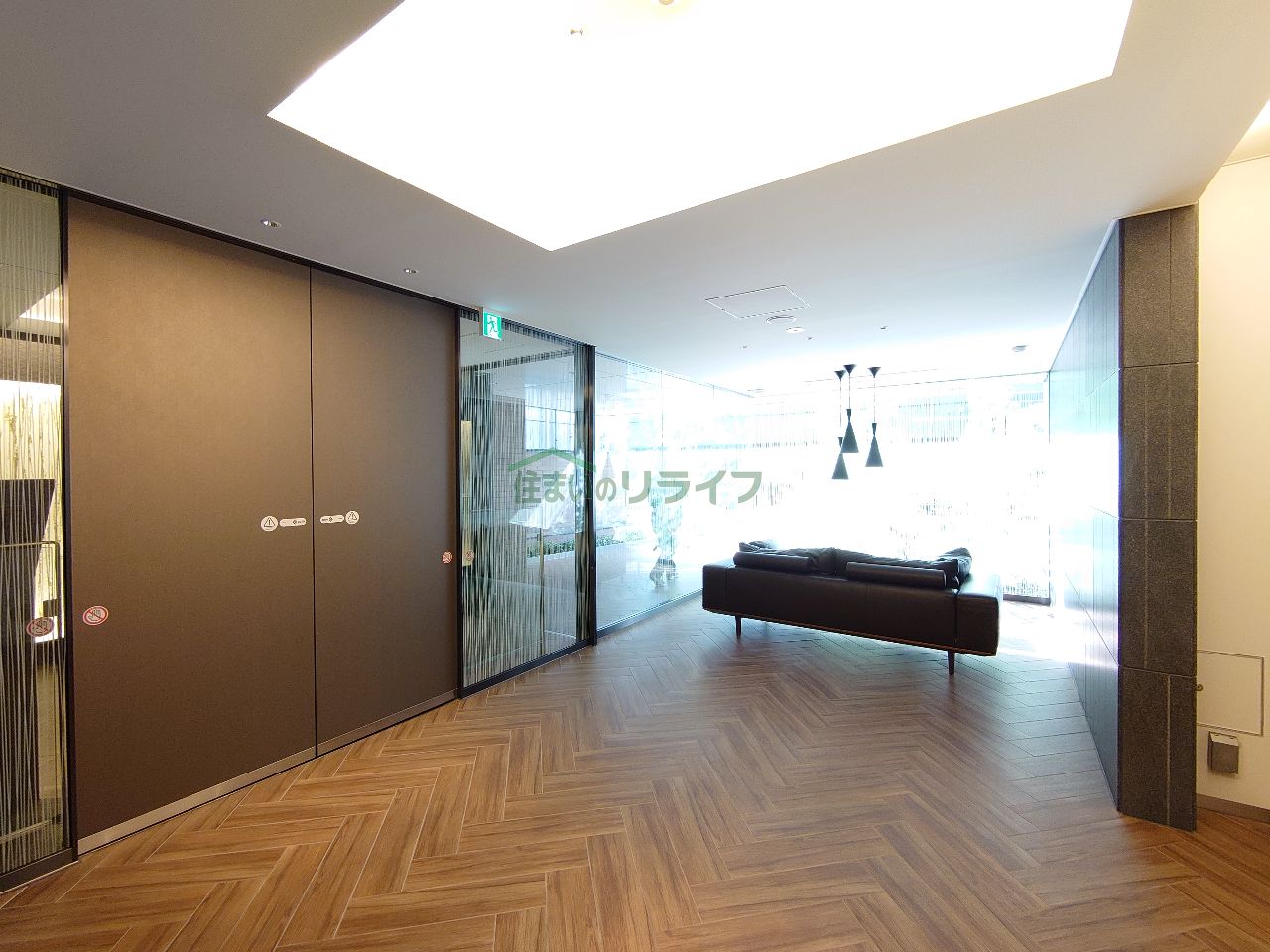 建物エントランス