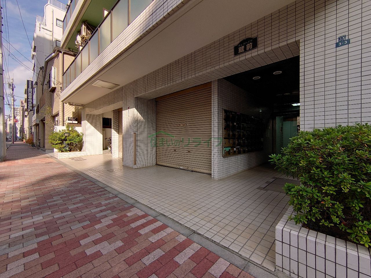 建物エントランス