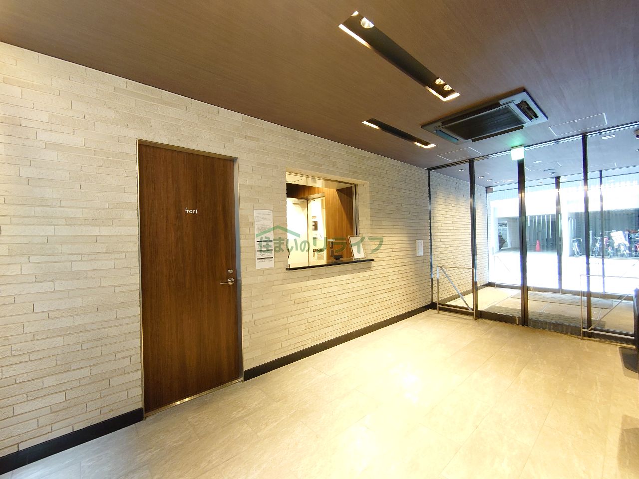 建物エントランス