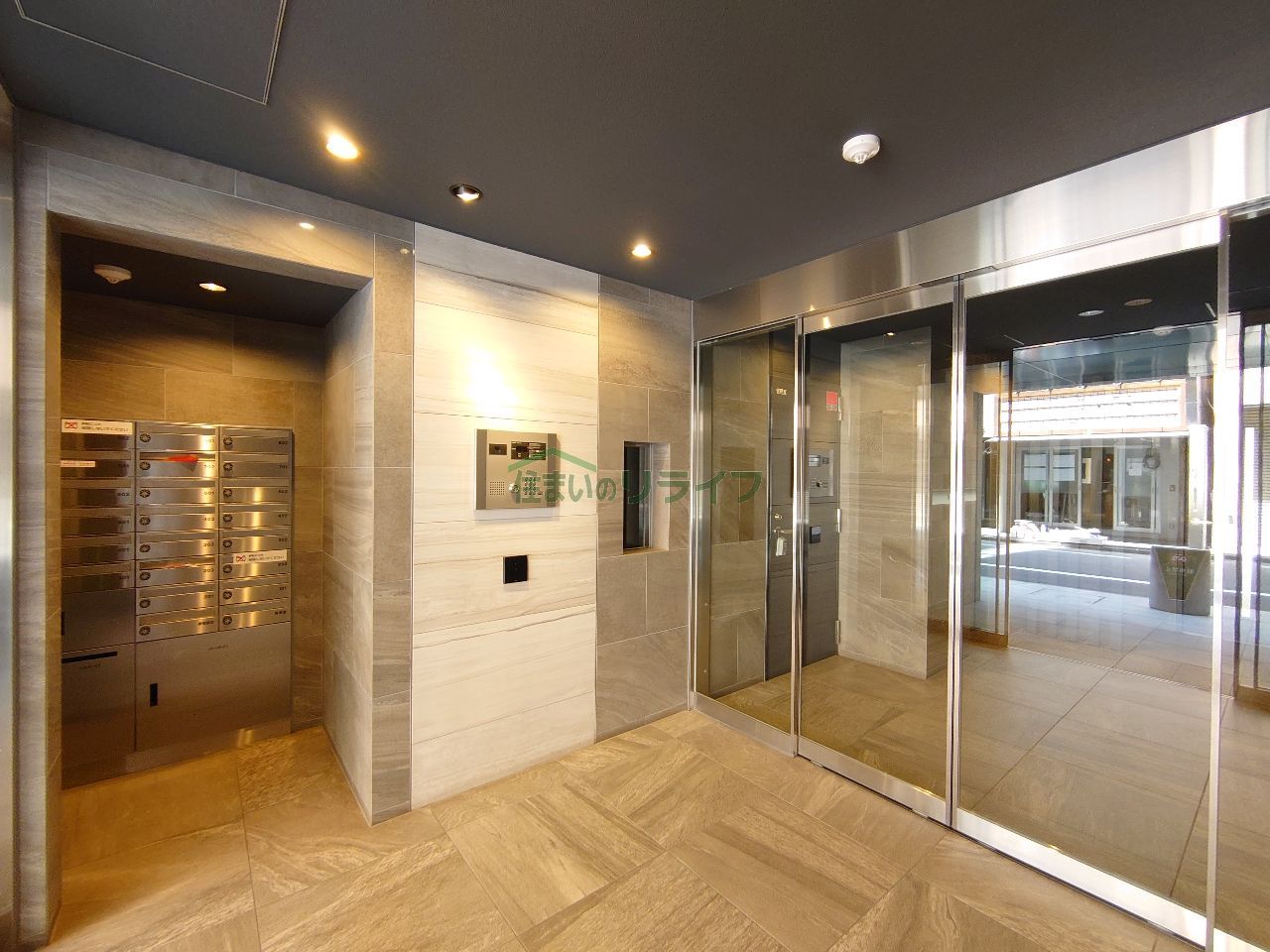 建物エントランス