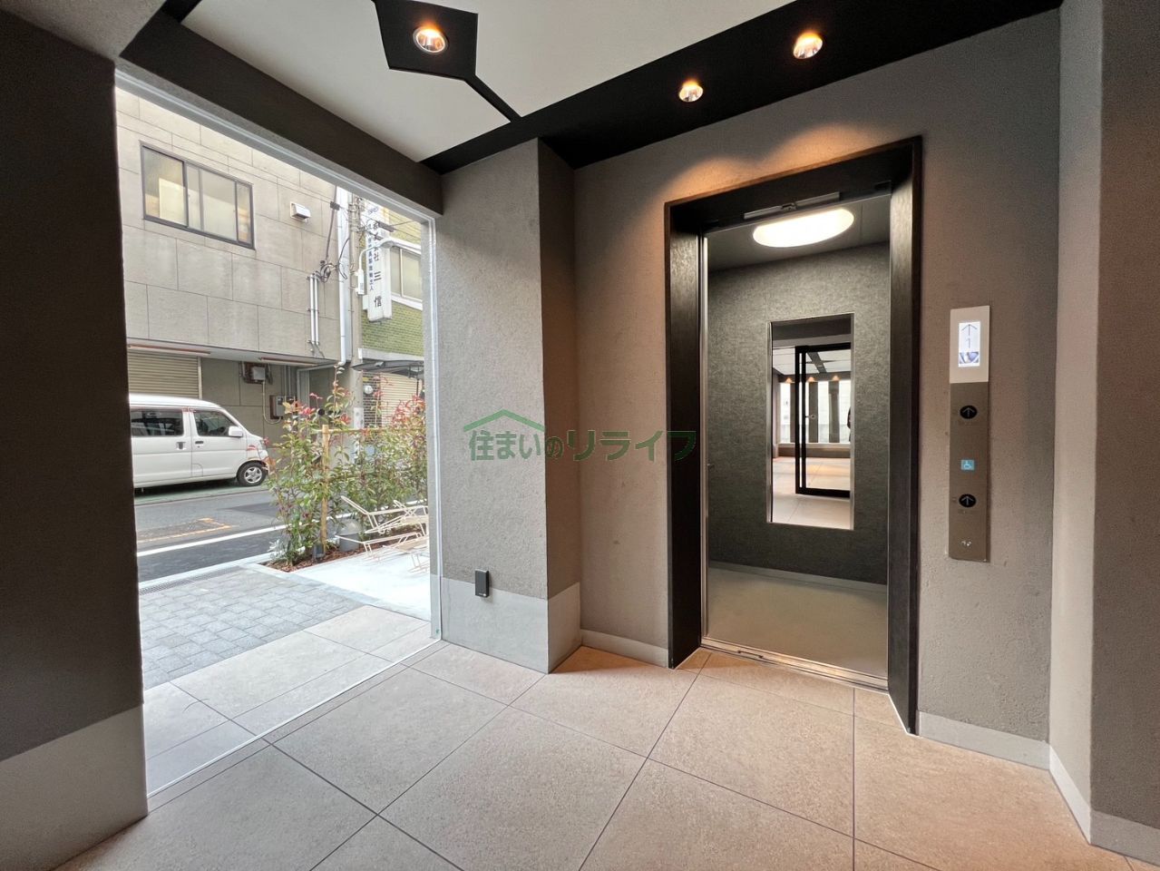 建物エントランス