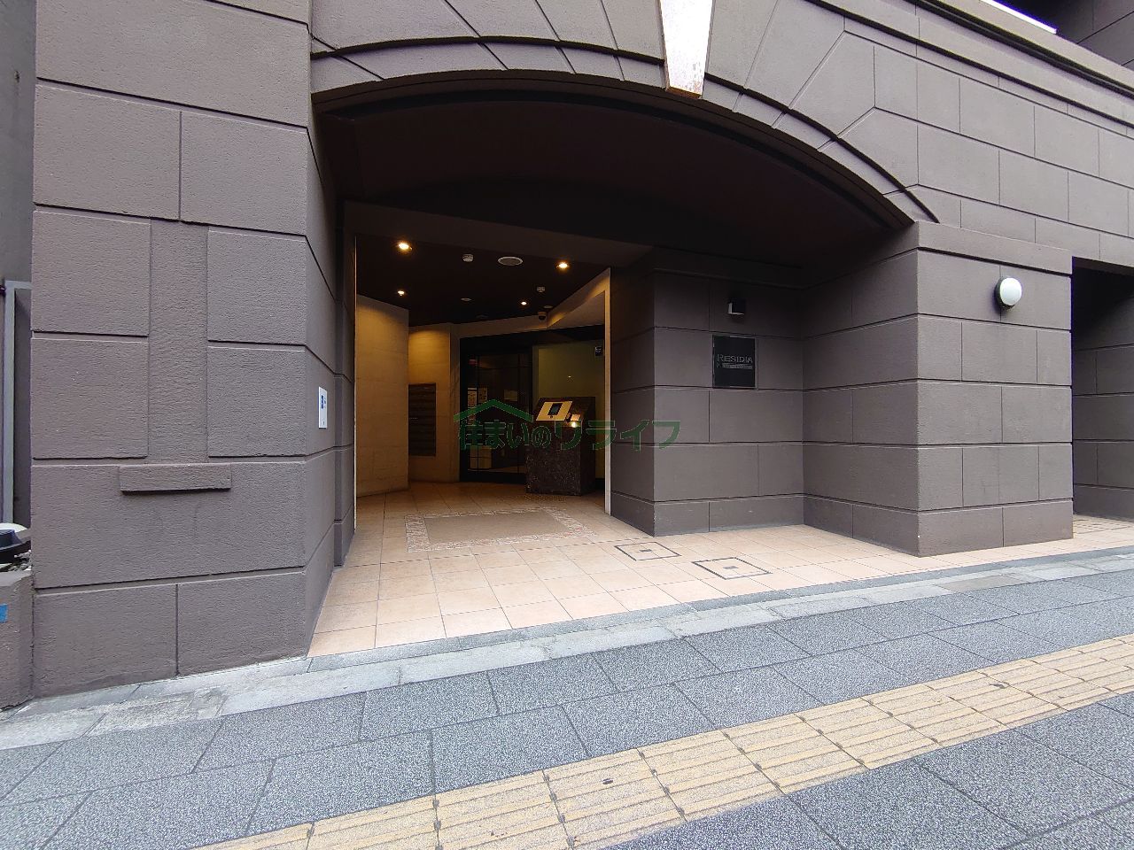 建物エントランス