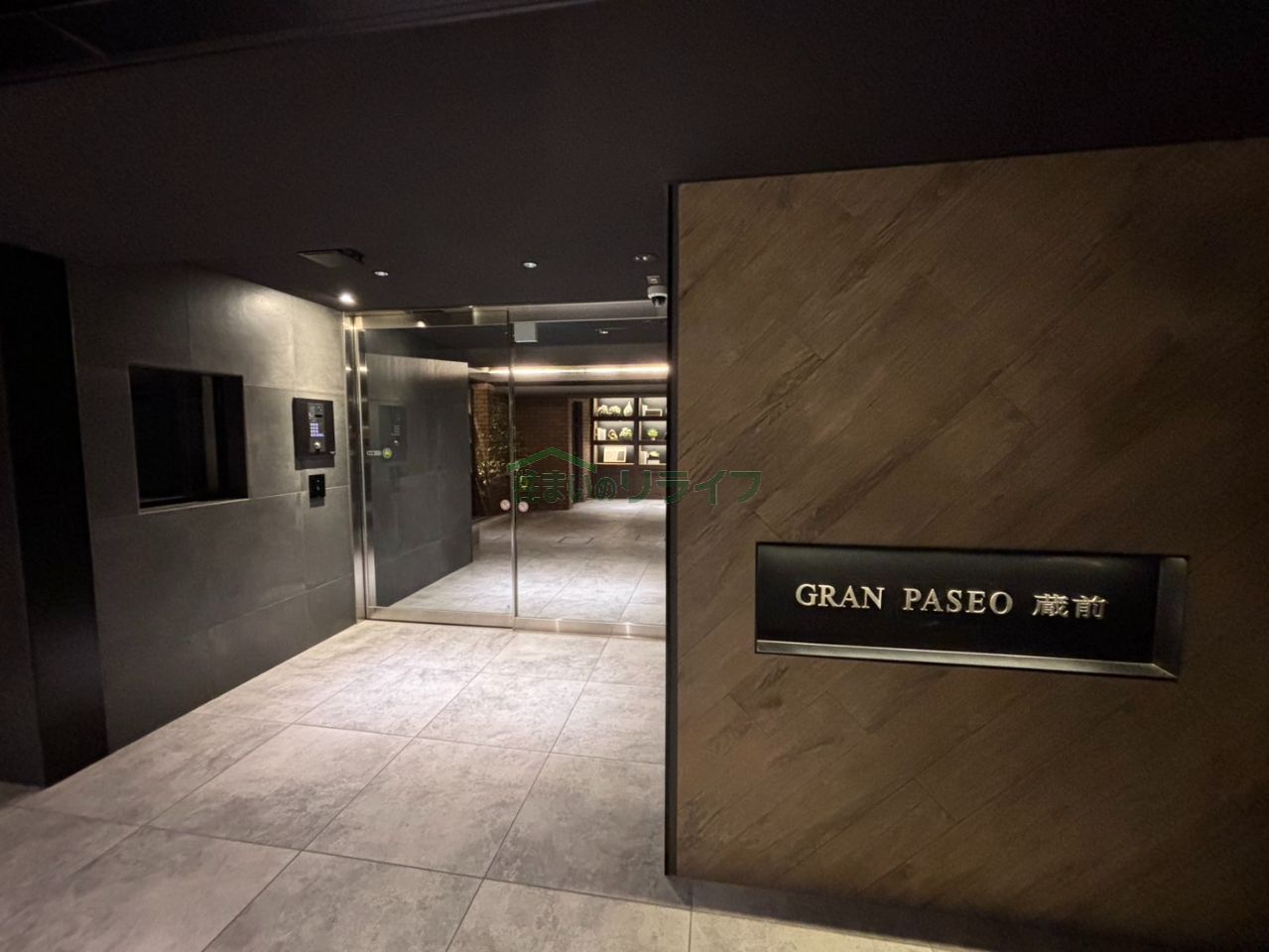 建物エントランス