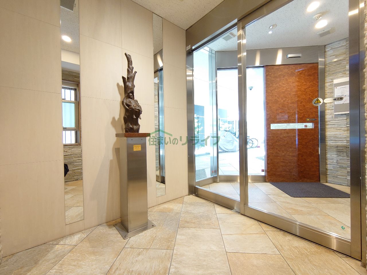 建物エントランス