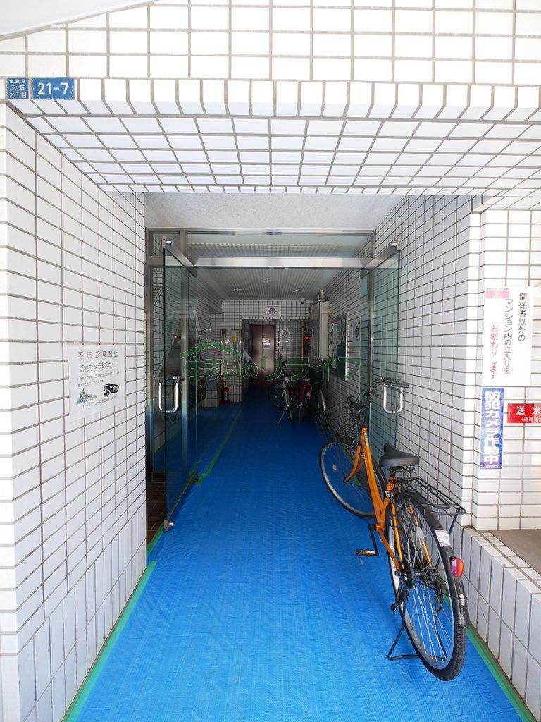 建物エントランス