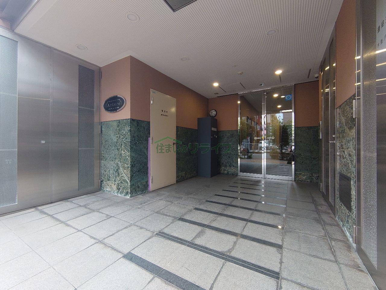 建物エントランス