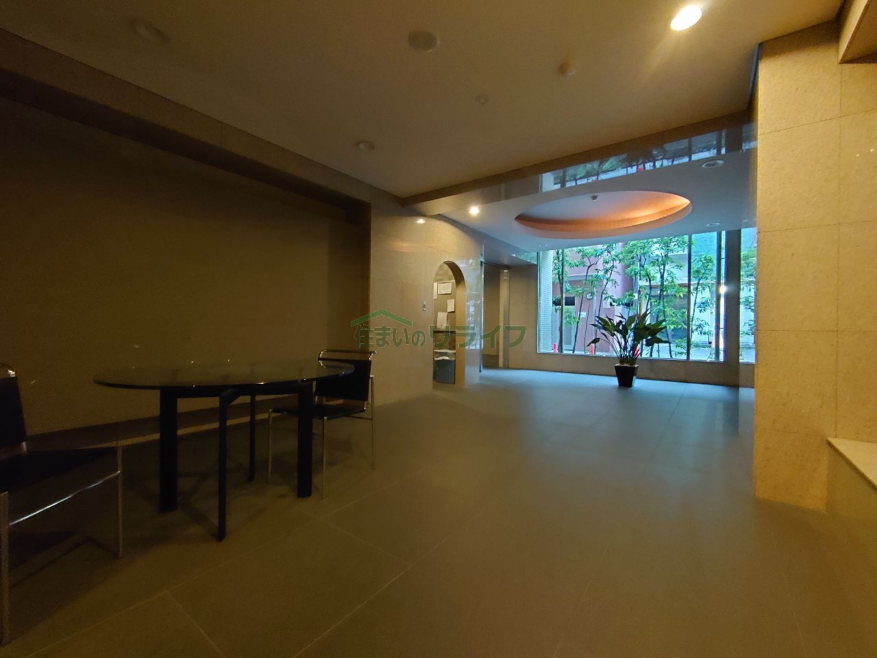 建物エントランス