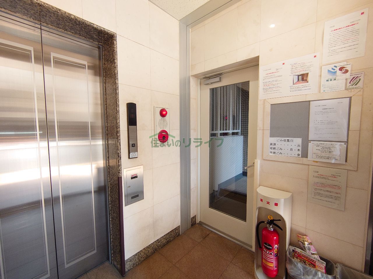 建物エントランス