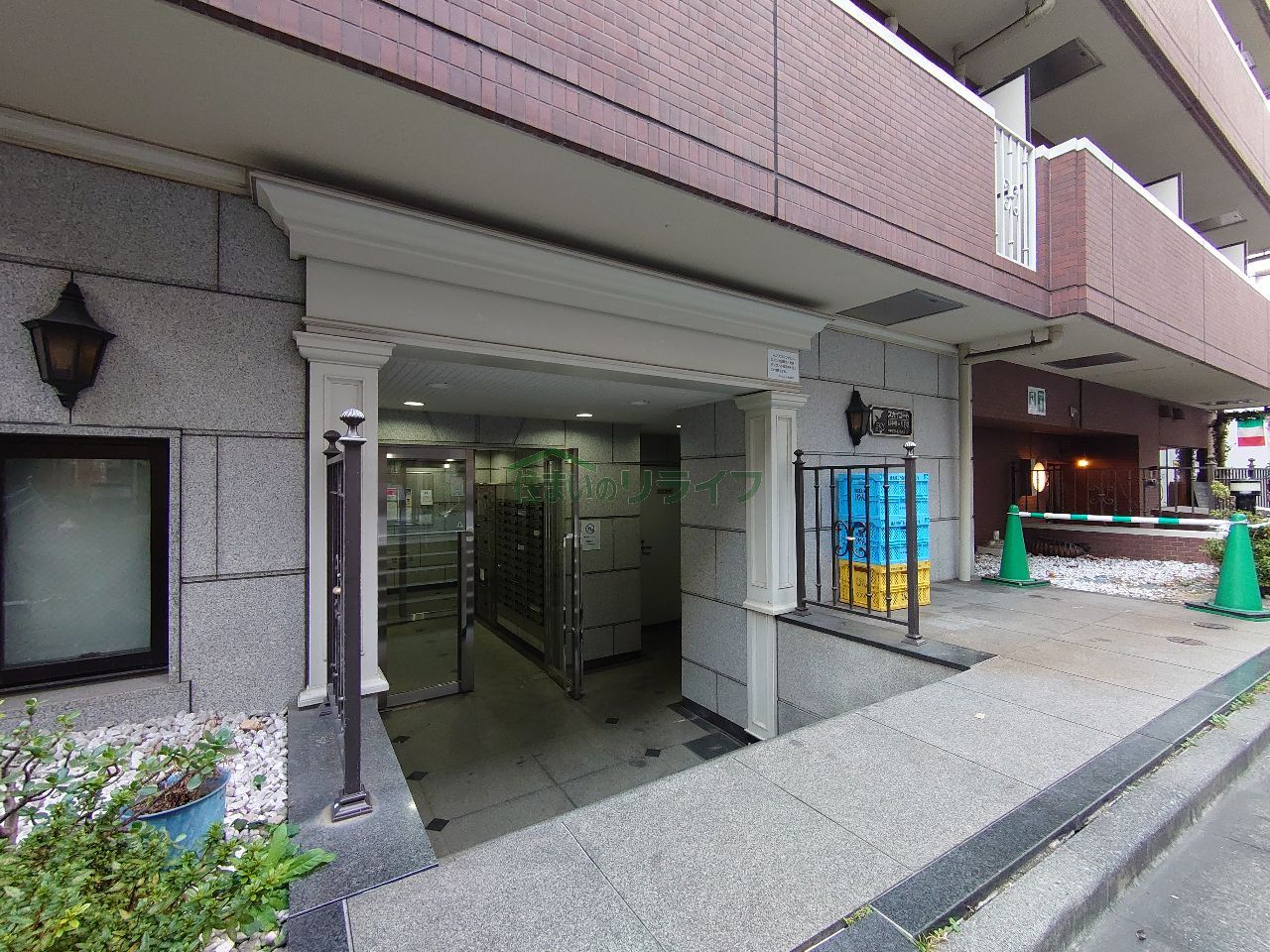 建物エントランス