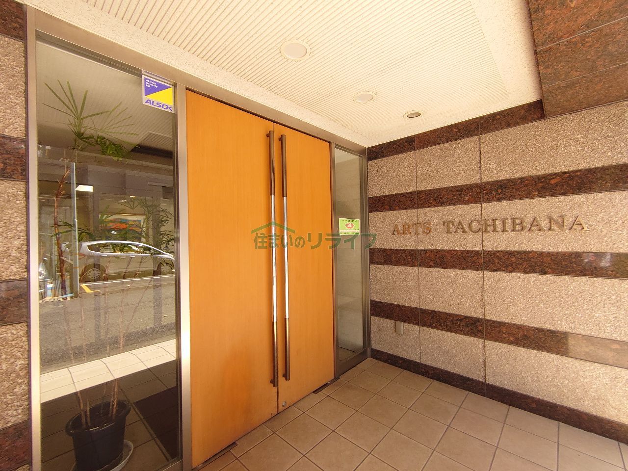 建物エントランス