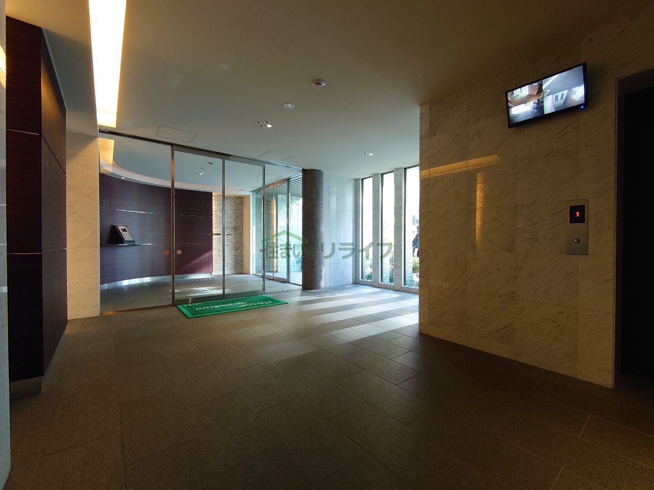 建物エントランス