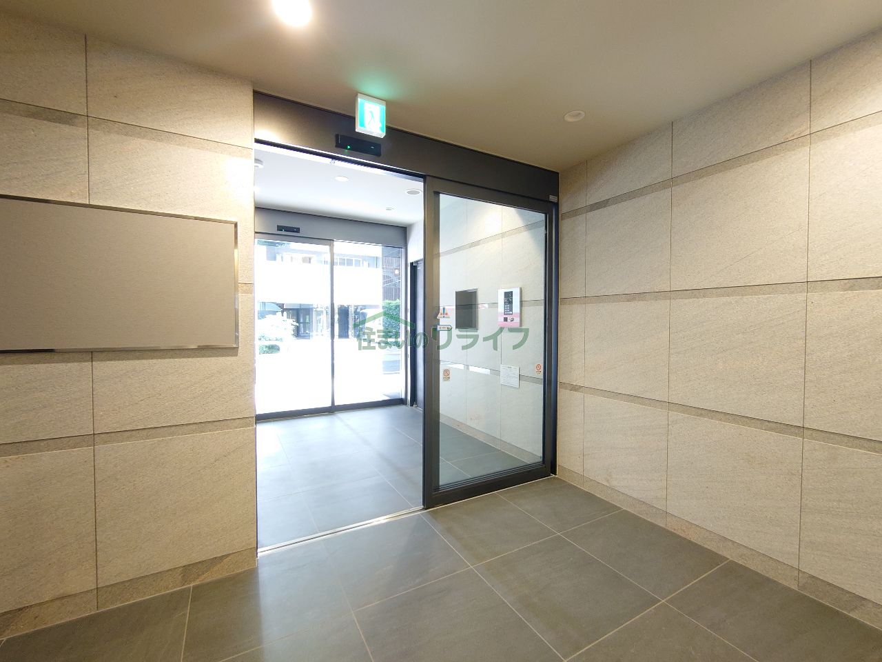 建物エントランス