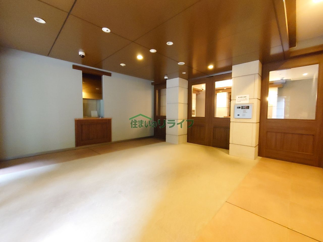 建物エントランス