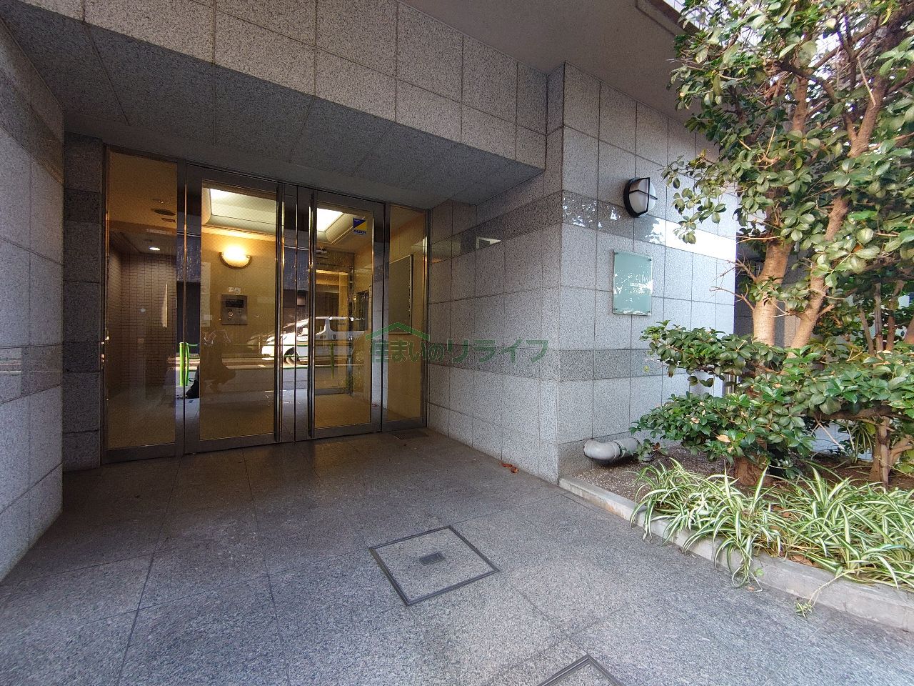 建物エントランス