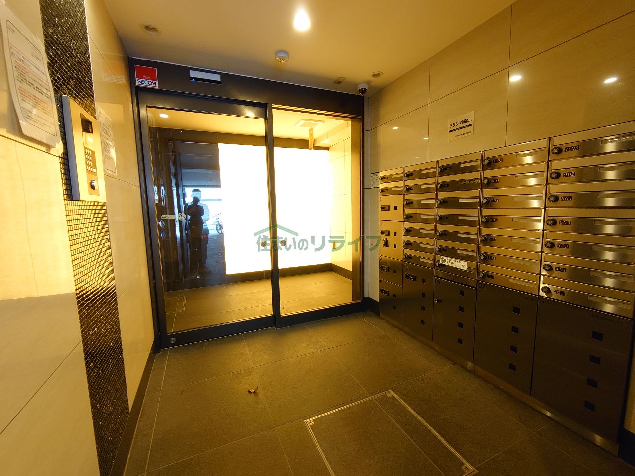 建物エントランス