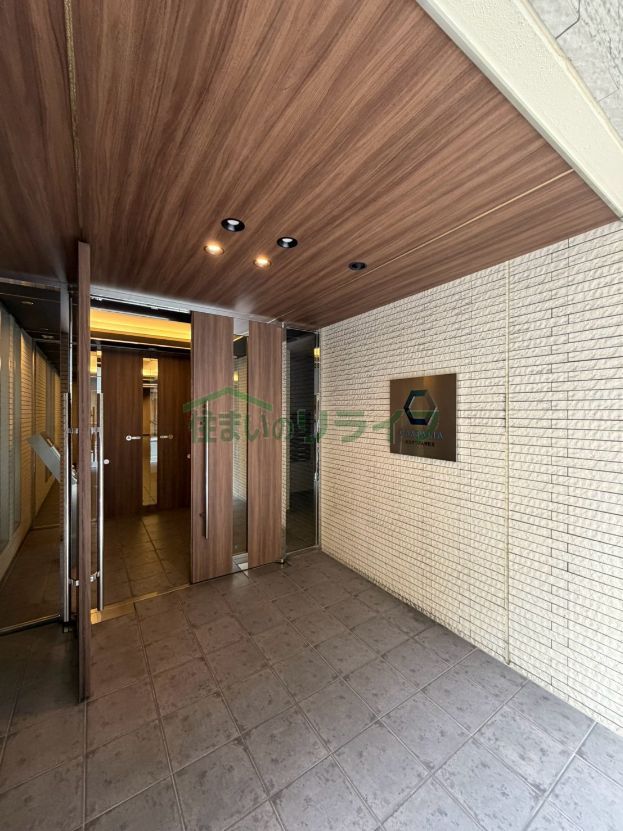 建物エントランス