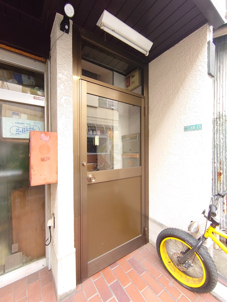 建物エントランス