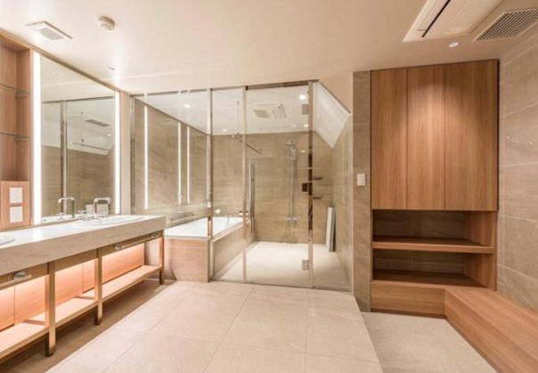 シャワールーム