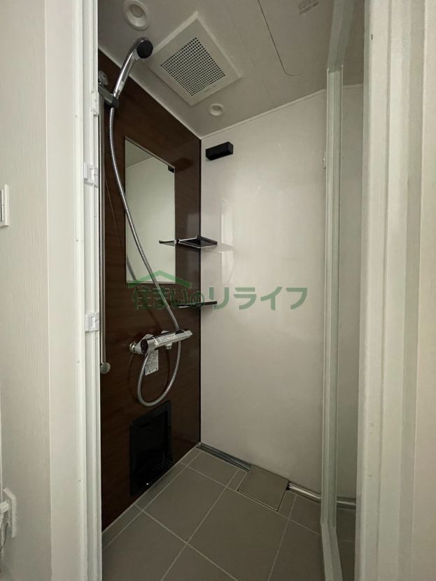 シャワールーム
