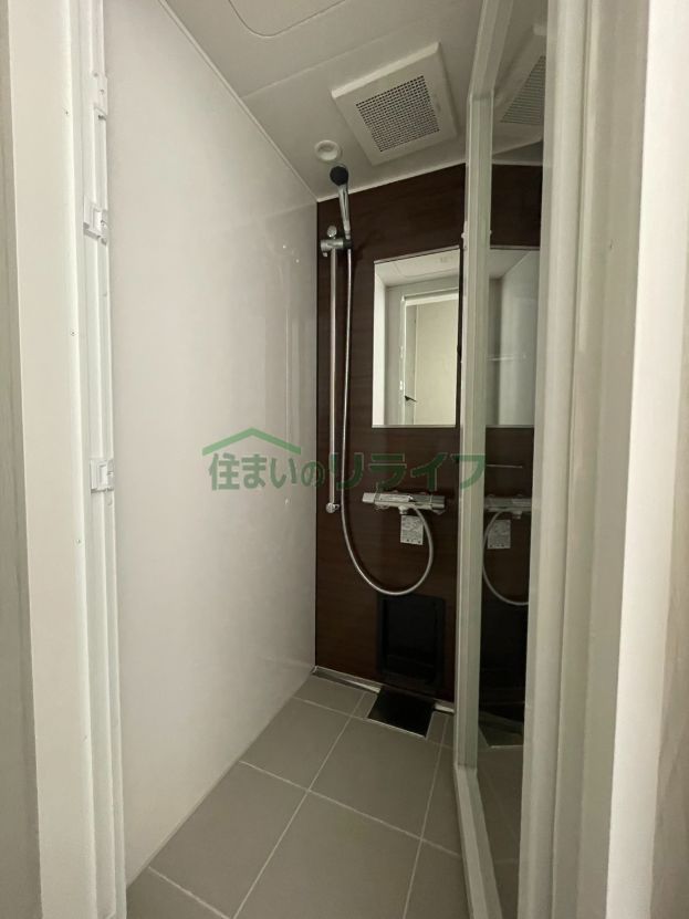 シャワールーム