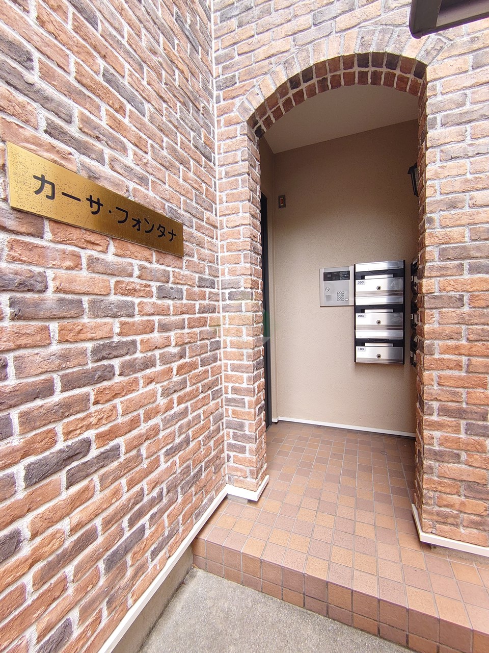 建物エントランス