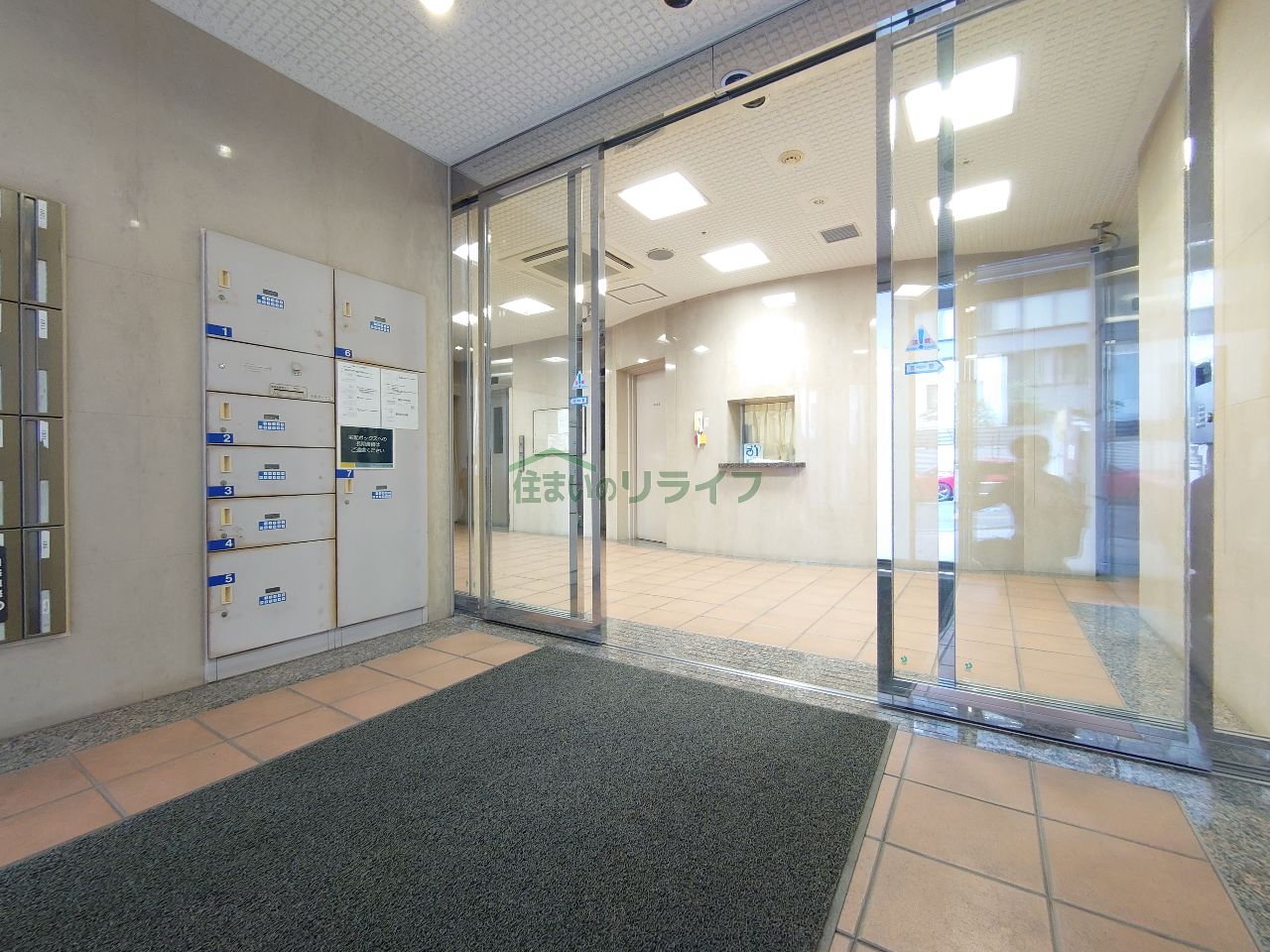 建物エントランス