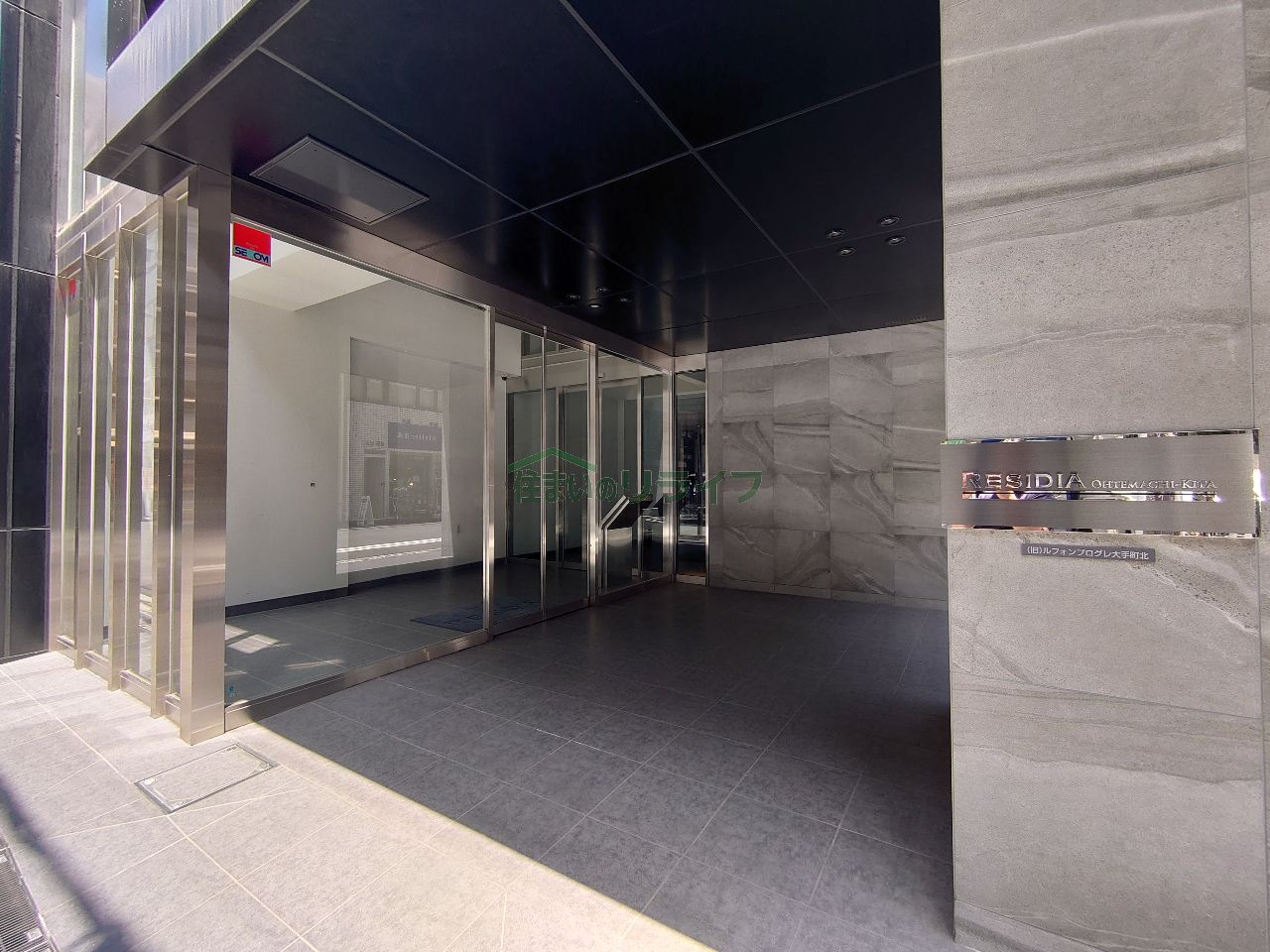 建物エントランス