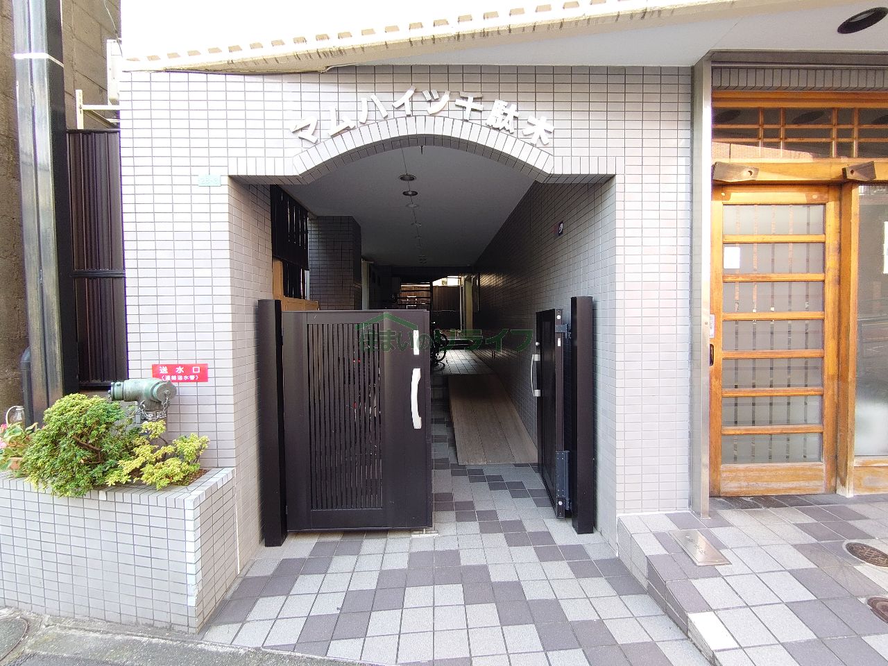 建物エントランス