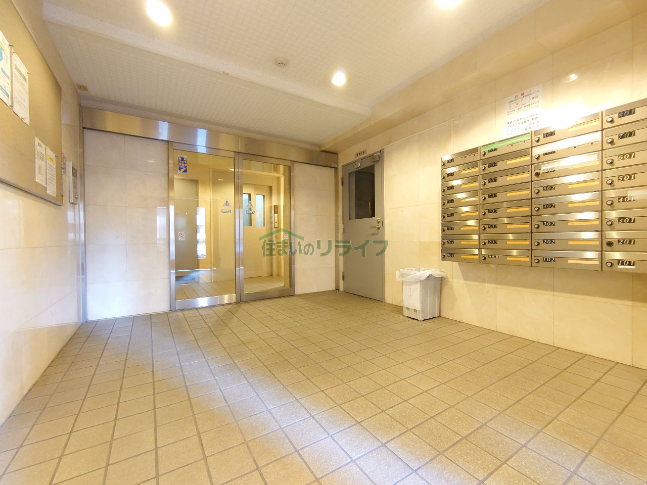 建物エントランス