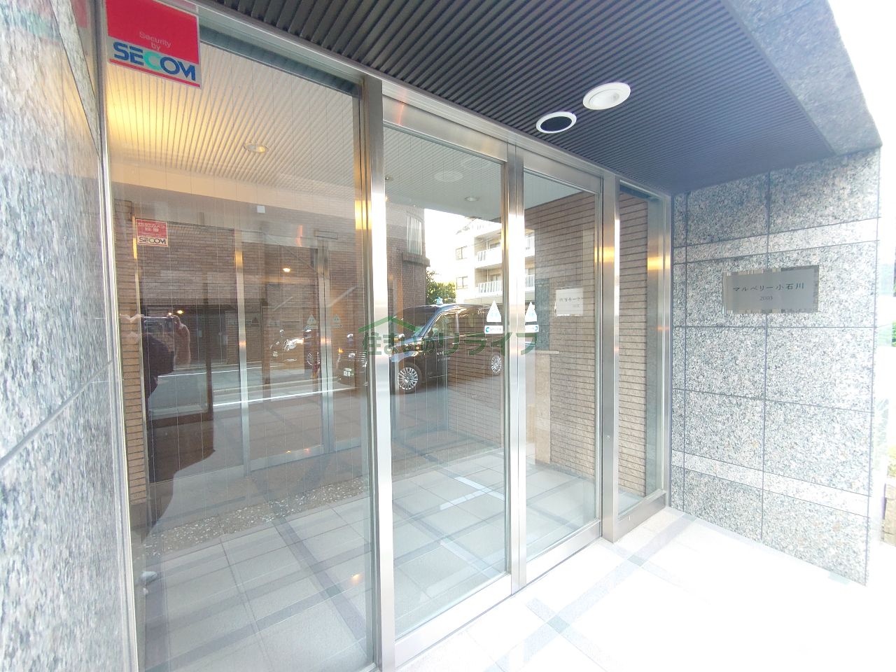 建物エントランス