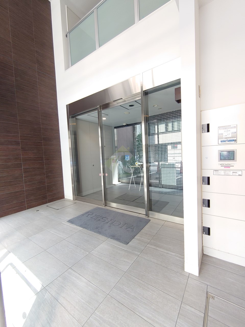 建物エントランス